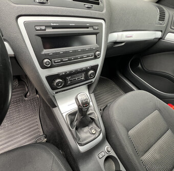 ŠKODA OCTAVIA 2 SCOUT 4x4 1.8TSI 118KW FACELIFT M2011 TAŽNÉ - 15