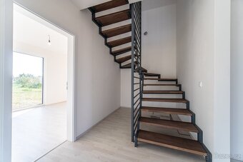 Prodej rodinného domu 124 m², pozemek 1153 m², Sibřina - 15