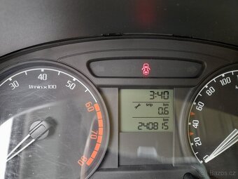 ŠKODA FABIA II 1,4i16V,63KW,KLIMA,SERVISKA,M.2008 - 15