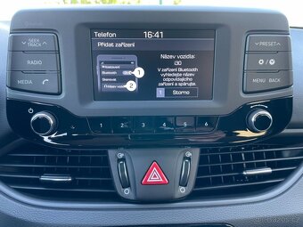 Hyundai i30 Com. 1.6CRDi 85kW 1.maj. ČR DPH - 15