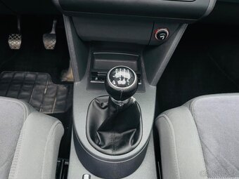 Volkswagen Touran 2.0TDI MANUÁL KAMERA VÝHŘEV TAŽNÉ HIGHLINE - 15