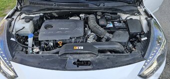 HYUNDAI I40 1.7CRDI NOVÝ V ČR 143TKM R.V.2016 - 15