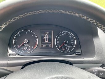 VOLKSWAGEN TOURAN 2.0TDI 103KW . Výbava CUP 2014 - 15