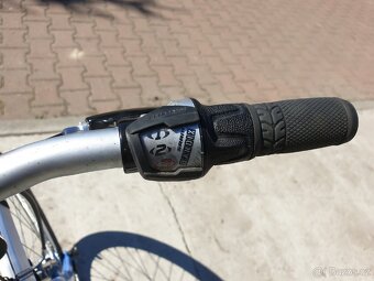 Prodám Dětské KOLO 24'' PUKY MODRÉ a RÚŽOVÉ JAK NOVÉ - 15