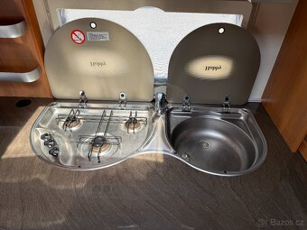 Hobby 560, předstan, solární panely, měnič - 15