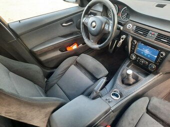 BMW 325i++E90++160KW++MANUÁL++ - 15
