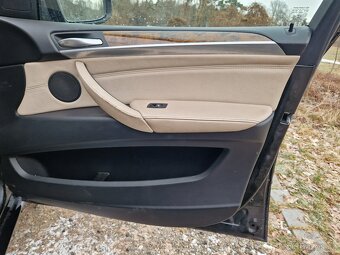 BMW X5 E70 M-Paket 3.0d 2013 180kw výměna Piaggio Vespa GTS - 15
