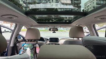 2019 - Hyundai Santa Fe Premium Luxury 2,2 CRDi 7 místn - 15