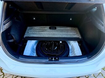 Kia Ceed 1,5 118 kw Automat ZÁRUKA - 15