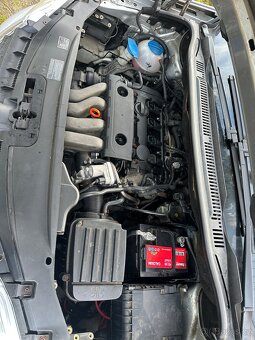 Volkswagen Touran 2.0 benzín, 110 kW, 2004 - 15