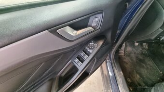 Osobní automobil FORD FOCUS, 2019 - 15