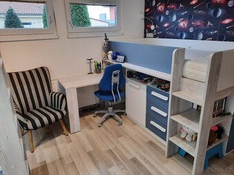Chytrý dětský/studentský pokoj pro 2 sourozence - 15
