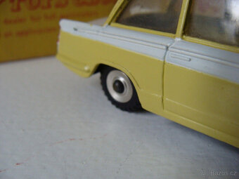 Hračka Dinky TRIUMPH HERALD - č. 189 - petrklíčově žlutá - s - 15