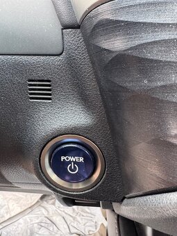 Lexus ES300h - 15