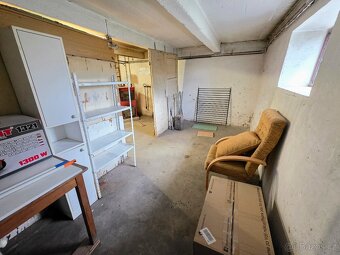 prosluněný zděný dům 4+1 s garáží a zahradou 600m2 - 15