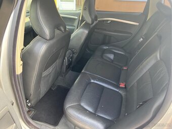 Volvo V70 2,4D 220Ps kombi - 15