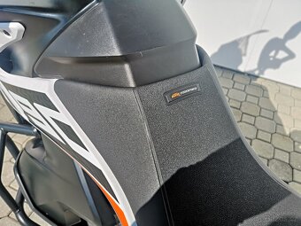 KTM 790 Adventure , 08/2020, nové v ČR ,1.majitel - 15