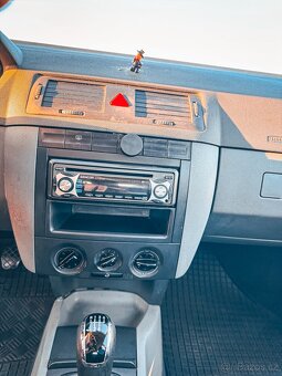 Škoda auto - Fábia 1.4MPI - 15