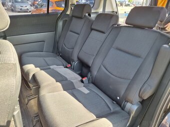 Mazda 5 - 15