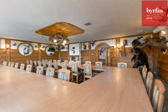 Penzion s 42.000 m² pozemků – ideální pro resort, svatby, sp - 15