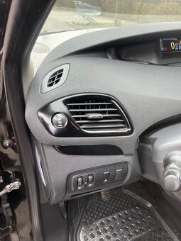 Renault Grand Scenic Bose - 15