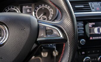 Škoda Octavia 3 Combi 2.0 TDI DPF RS - 15