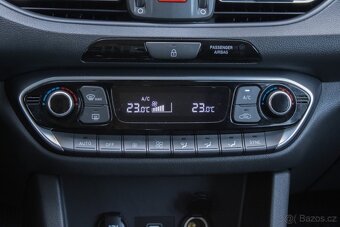 Hyundai i30 CW 1.6 CRDi Family - 15