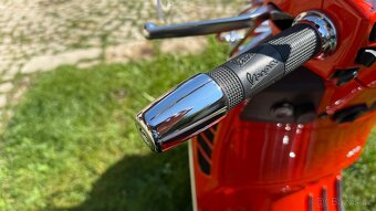 Vespa GTS 300 HPE - Bohatá cestovatelská výbava - 15