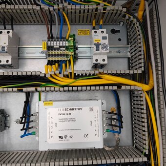 Profesionální značkové průmyslové elektro rozvaděče - 15