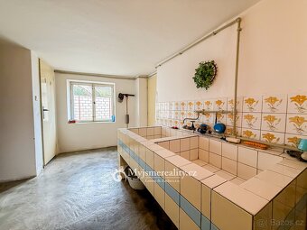 Prodej rodinného domu se dvěmi bytovými jednotkami, 246 m2 - - 15