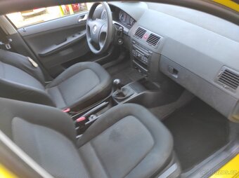Škoda Fabia 1.9 TDI ,rv06, celkově pěkný stav - 15