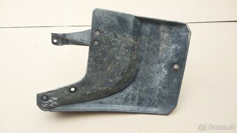 Toyota Land Cruiser 73 – Zástěrky - 15