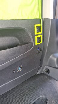Renault trafic obytná dodávka campervan - 15