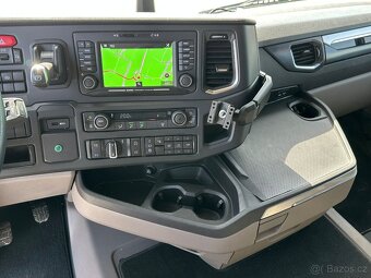 Scania R 410 6x2 včetně plachtové nástavby - 15
