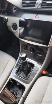 Volkswagen Passat b6 2.0 TDI 103 kw - 15