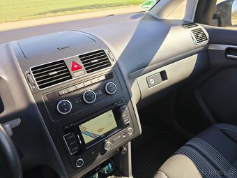 VW TOURAN 1.4 TSI 103KW, MATCH, 1T3 ČERNÝ - 15