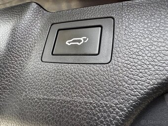 Hyundai Santa Fe 2.2 CRDi 147kW 4x4 Premium Automat Kamera - 15