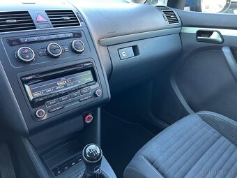 Volkswagen Touran, 2.0 TDi 103KW 7MÍST SERVISKA - 15