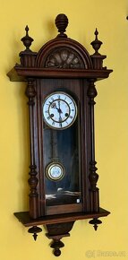 Prodám 34 ks TOP nástěnných hodin - 15