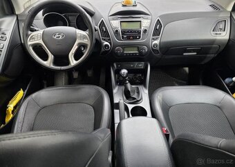 Hyundai ix35 2.0-4x4-TAŽNÉ 2t-POLOKŮŽE - 15