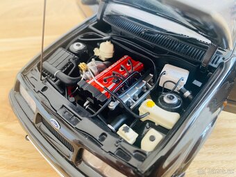 Ford Sierra RS Cosworth 1:18 AUTOart Millennium - 15