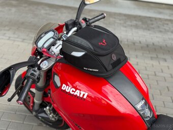 DUCATI Monster 696 - 15