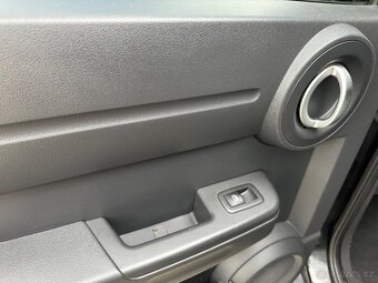 Dodge Nitro 2,8 CRDi 130 kW 4x4 - 15