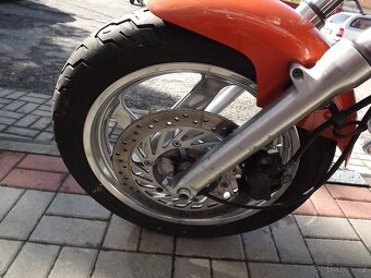 Honda VF 750C Magna - 15