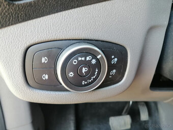Ford Tourneo Connect 1,5 TDCi, automat, 7 míst TOP stav - 15