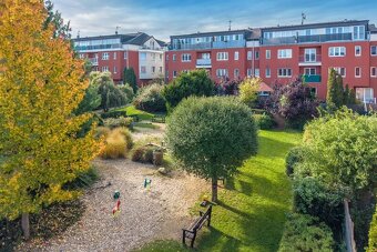 Prodej bytu 77,4 m2 s lodžií a garáž.stáním v Úvalech - 15