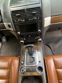 Volkswagen Touareg 3.0TDI 165kw rok 1/2007 Bez Měchů - 15