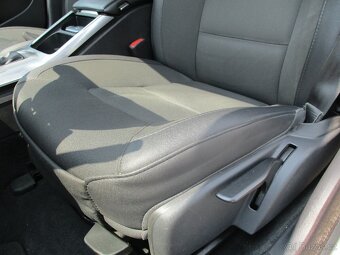 Volvo XC70 2,4D5 120KW Momentum Man. AWD 2012 DPH - 15