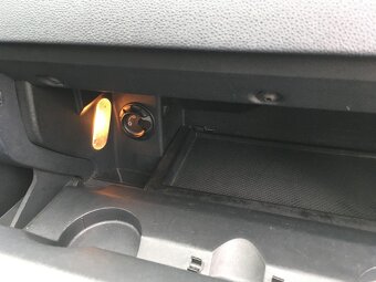 Škoda Fabia Sport 1.4 16V 55KW, naj. 159 tis km, klimatizace - 15