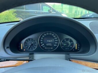 predám Mercedes E220cdi 110kW r.v. 2005 - top stav - 15